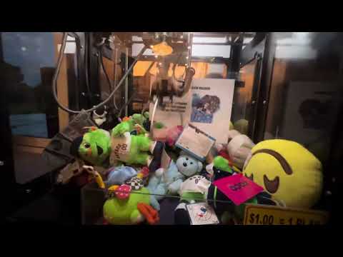 (NEW 2024) ELAUT LITTLE GIGA CLAW MACHINE IN MY NEW HOUSE!